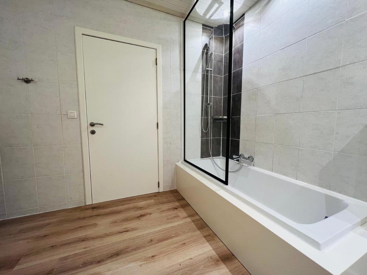 Ruim App. Met Grote Garage Apartment Ypres Exterior photo